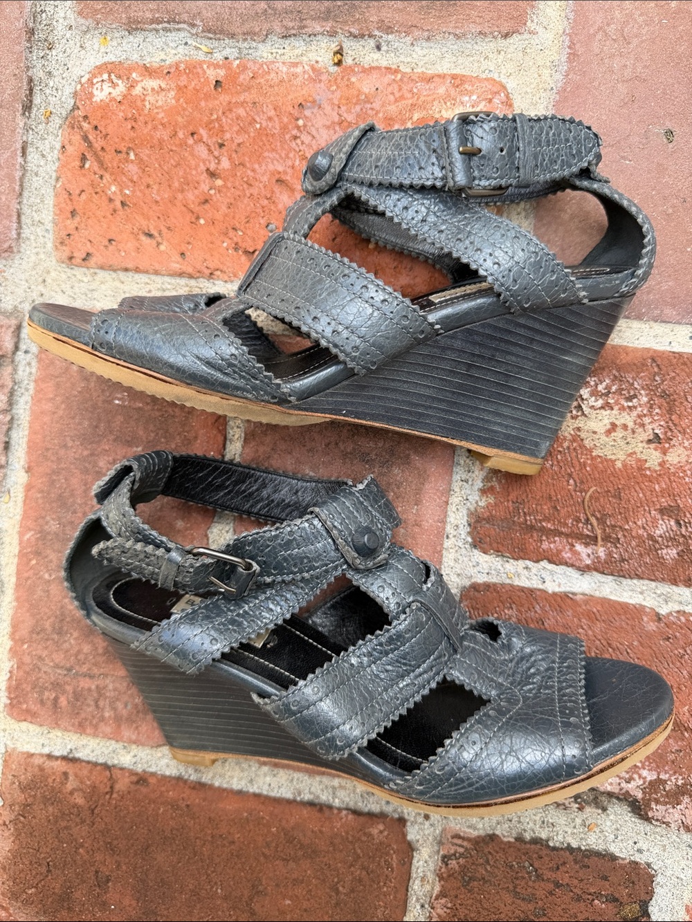 Balenciaga Leather Ankle Strap Wedge Sandals.size 37 1/2 - Picture 14 of 17